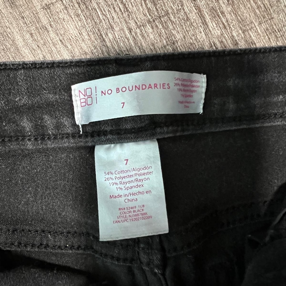 Jeans - Picture 3 of 3